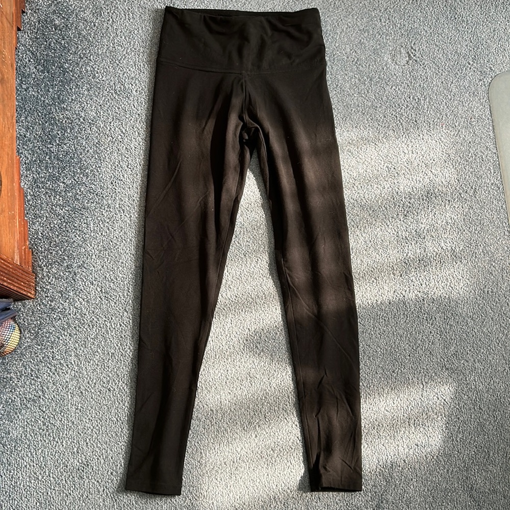 Victoria Sport Essential Black Leggings (Size Small)